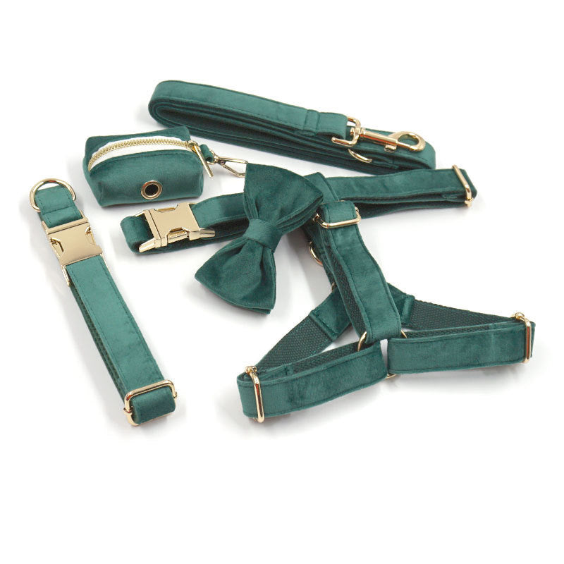 Emerald Paw Velvet Collar - Stylish Comfort for Dogs